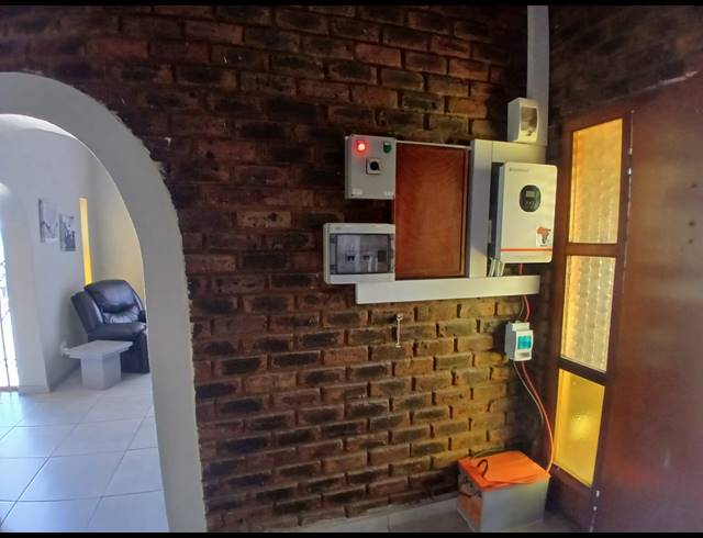 4 BEDROOM FREESTANDING FOR SALE IN SUNAIR PARK